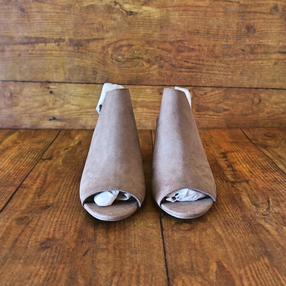 Sold Taupe slingback heel sandals - Picture 3 of 4